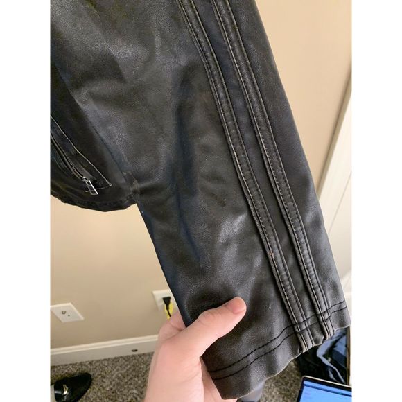 BKE Buckle Mens Faux Leather Jacket Size M - Picture 4 of 10